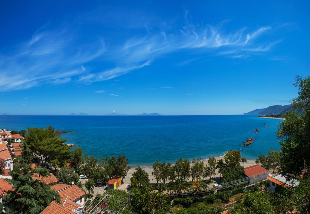 Die Ferienanlage Testa di Monaco in Sizilien am Meer